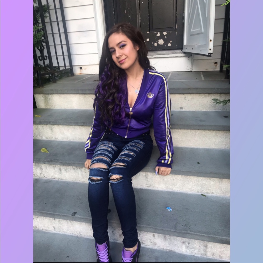 Meet your Posher, Evelin